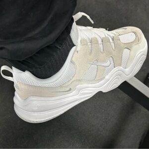 Nike Tech Hera in the "White Photon Dust"